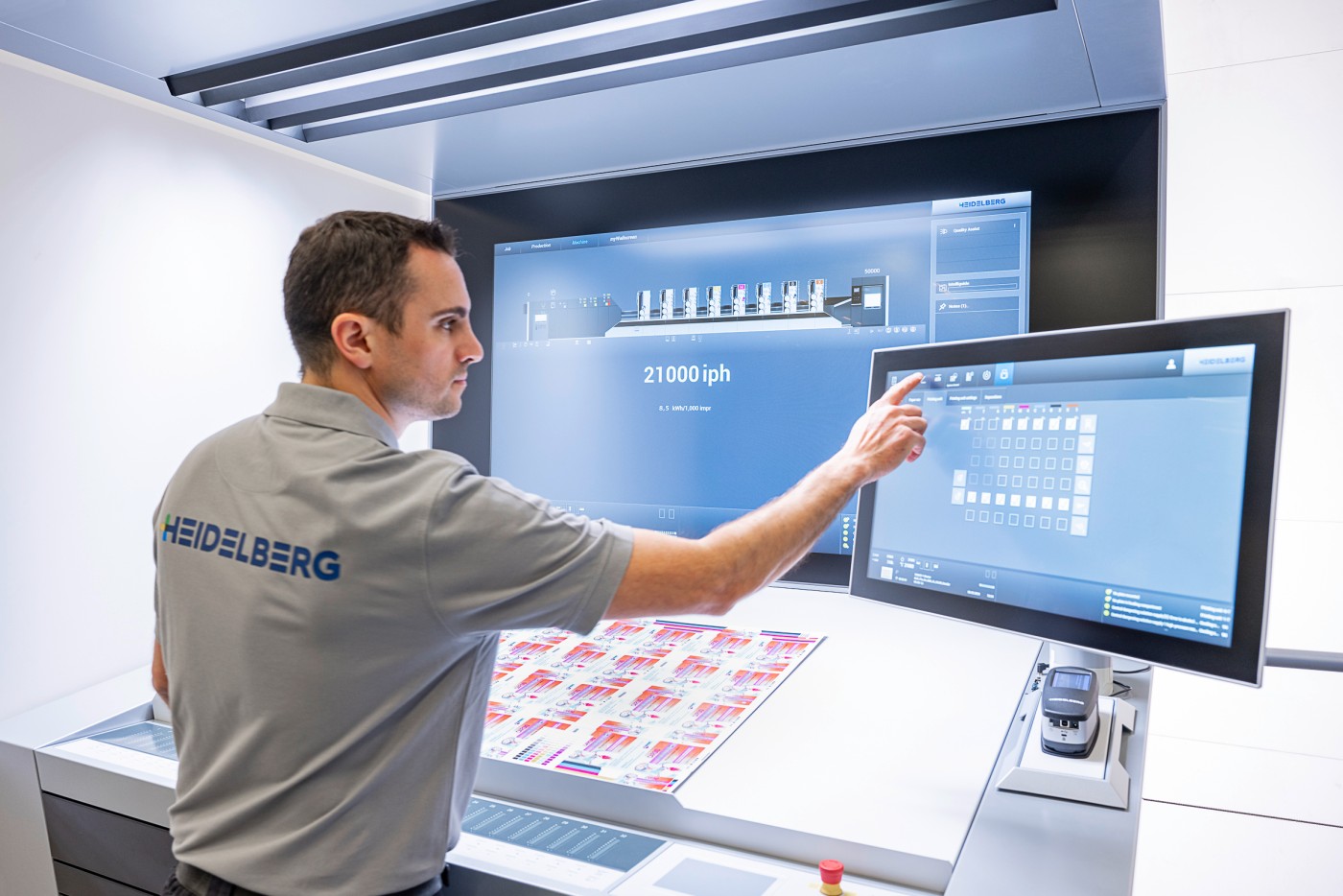 03_Speedmaster_Xl_106_Prinect_Press_Center