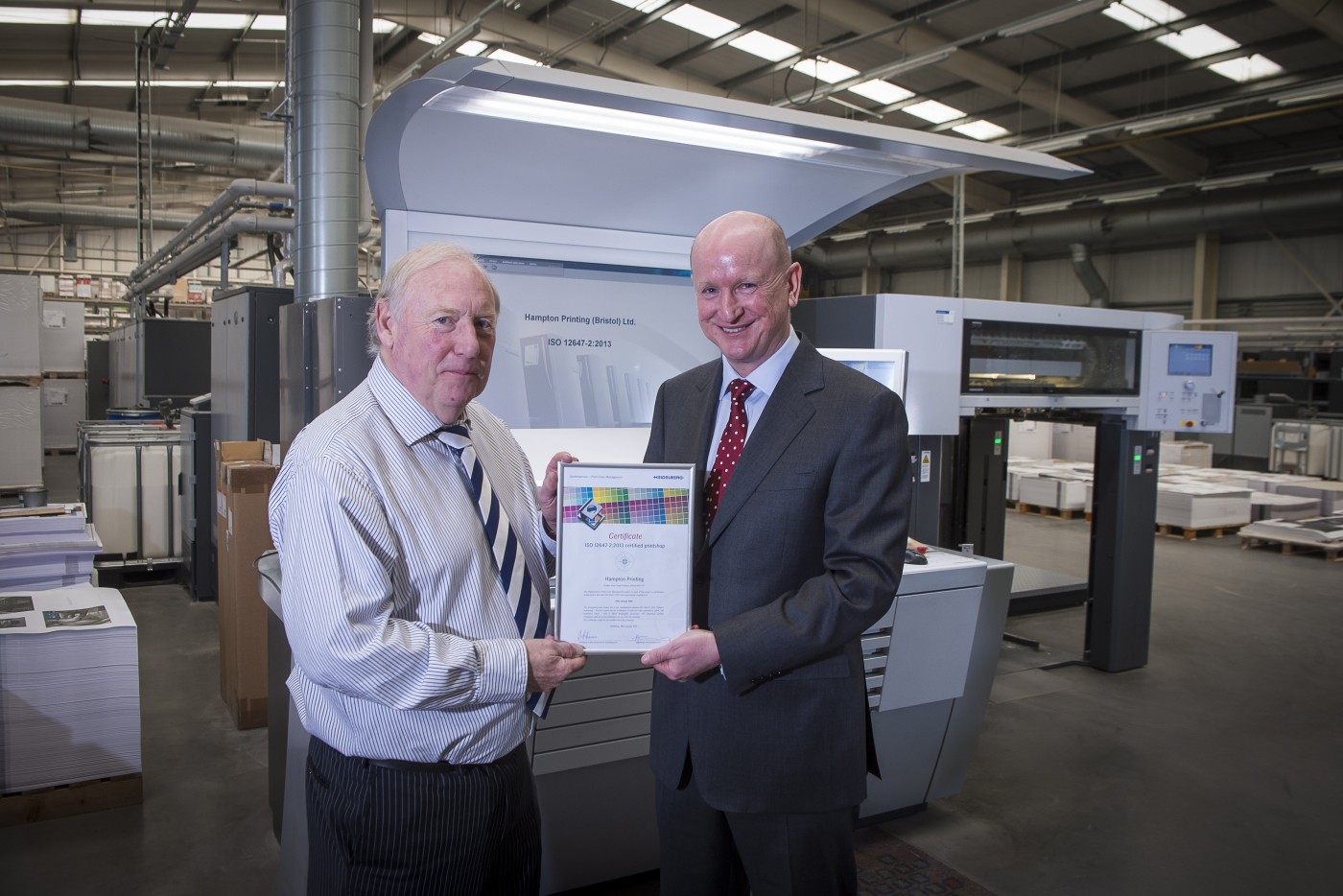 Hampton_Printing_-_chairman_Chris_Cooper_receives_his_certificate_from_Heidelberg_MD_Gerard_Heanue