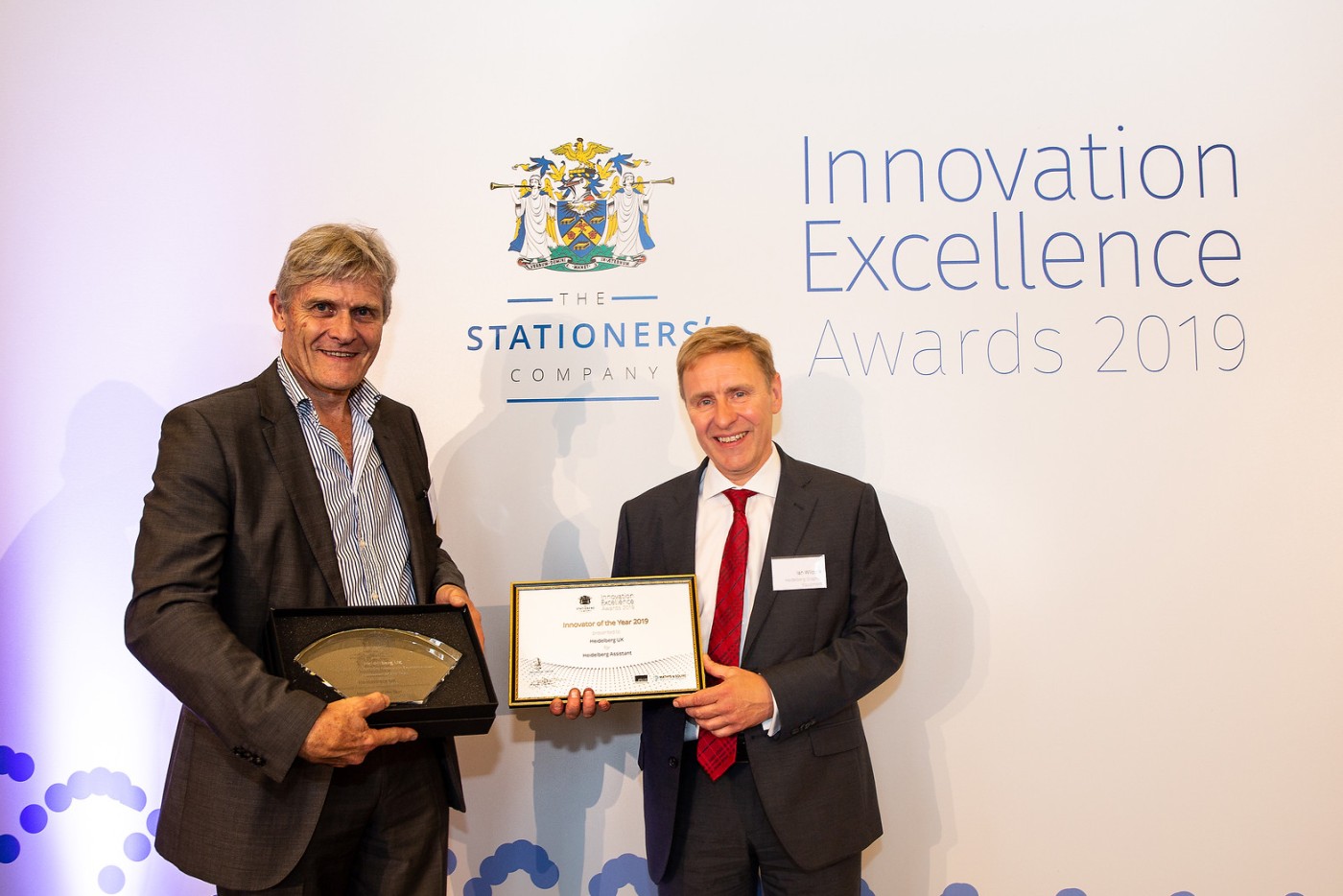 Innovation_Awards_2019_Jim_Todd_and_Ian_Wilcock_of_Heidelberg_accept_the_award