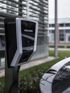 Die Amperfied Wallbox connect.business lässt sich mittels OCPP 1.6 an E-Mobility Backends anbinden.