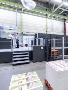All set for its world premiere at drupa 2024 – the new Peak Performance generation of the Speedmaster XL 106 with up to 20 percent more productivity compared to the previous generation. 