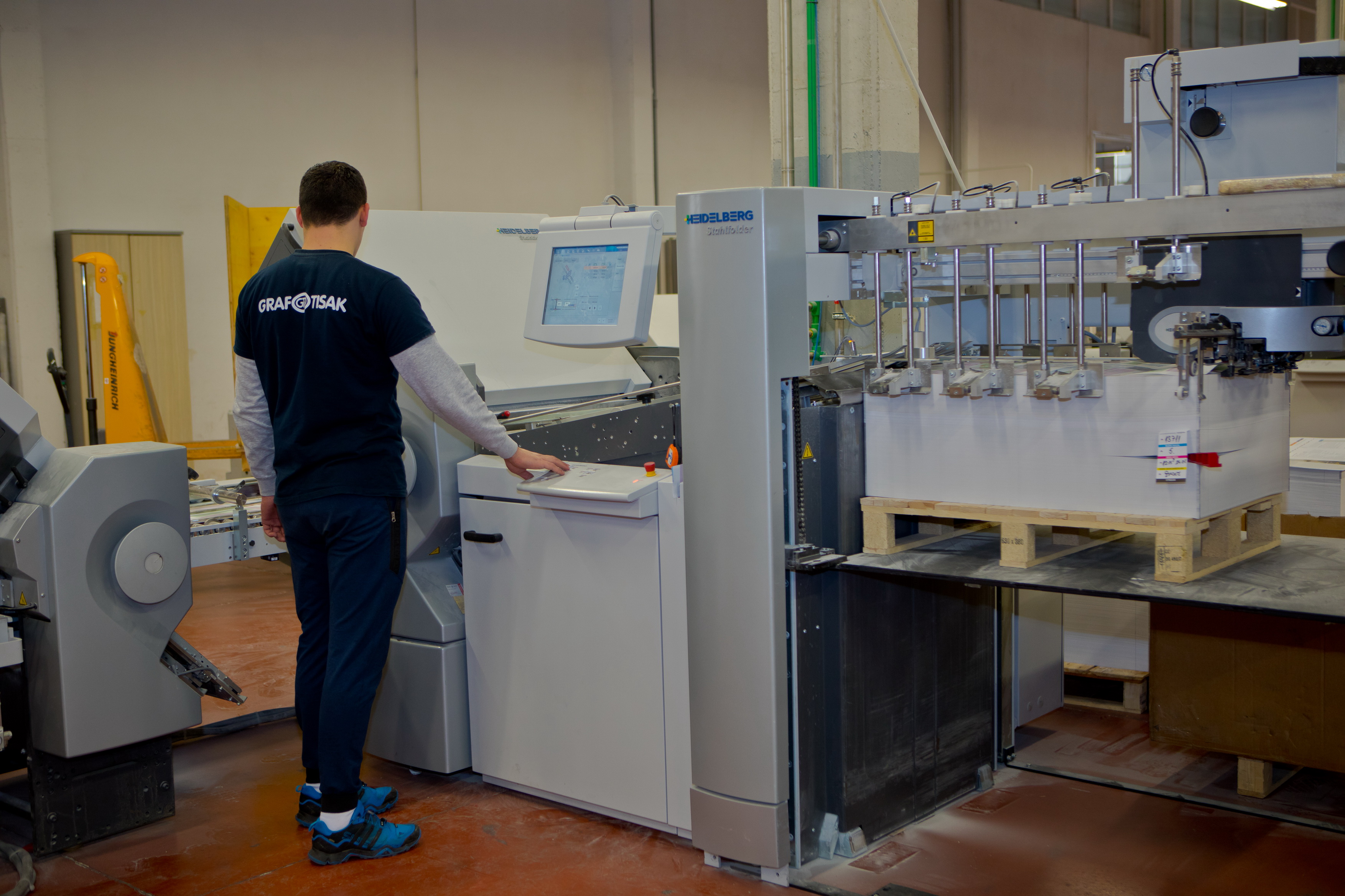 Printing company Grafotisak using Push to Stop concept from Heidelberg for ...
