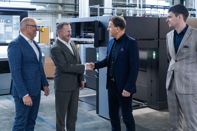 CHROMA inwestuje w najszybszą maszynę drukującą HEIDELBERG. Przełomowa inwestycja drukarni CHROMA – nowa maszyna Speedmaster XL 106-8-P 21K LED UV 